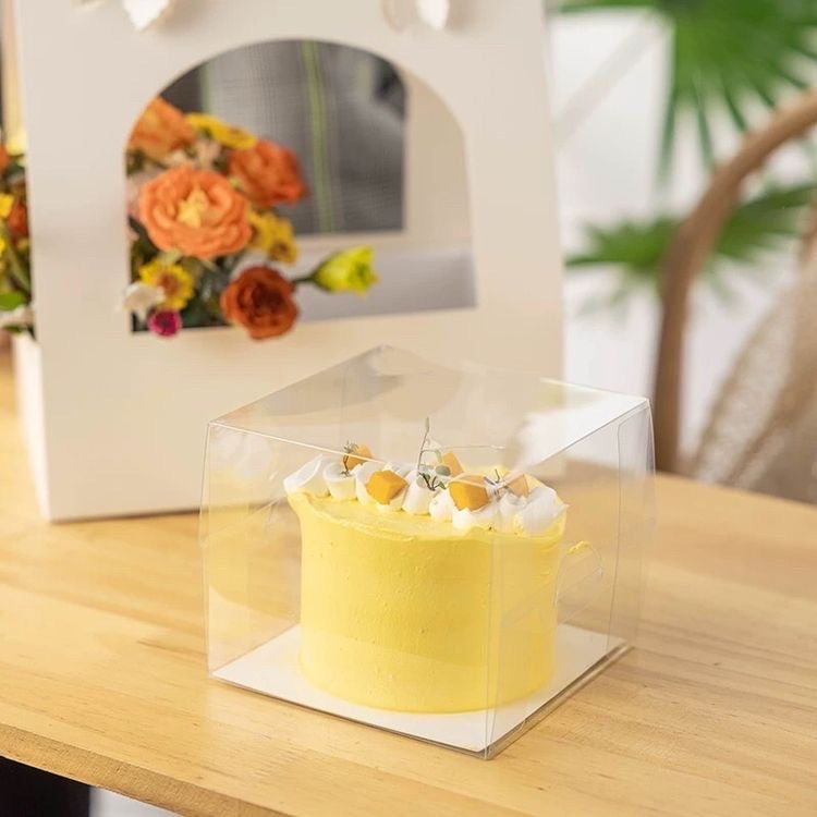 Square Transparent Cake Box With Thick Cake Board, Furniture & Home Living,  Kitchenware & Tableware, Bakeware on Carousell
